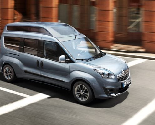 Opel Combo és una furgoneta completament equipada, té 5 places i gran capacitat de càrrega.